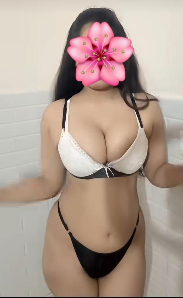 🍼BIG BOOBS WITH FACE OPEN LIVE CAM 🫦  TAMIL & SINHALA 🆗