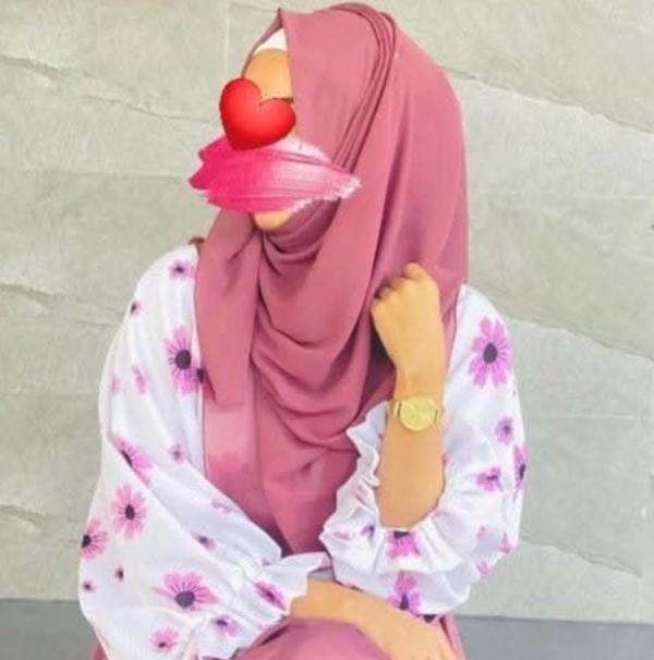 Real Muslim girl 👧 cam show available