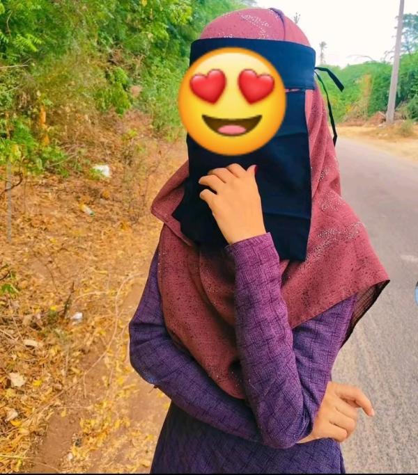 Real Muslim girl 👧 cam show available