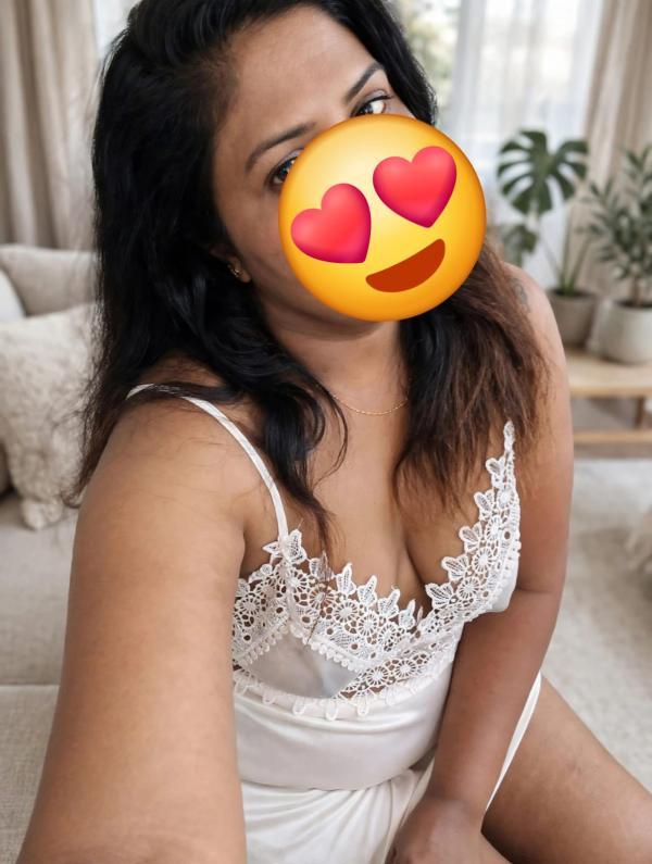 With Face CAM SHOW 🍃🅒🅐🅜 👸😘 දඟකාර විසේකාර online සැපක් ගන්න ද බැලුවේ අද විශේෂයි ඔයාව සතුටු කරන්නම් ඔයා හිතනවාටත් වඩා...🧚‍♂️