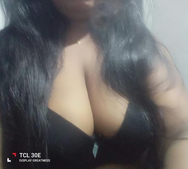🔥 Hot Live Cam Show with Dinusha 🔥