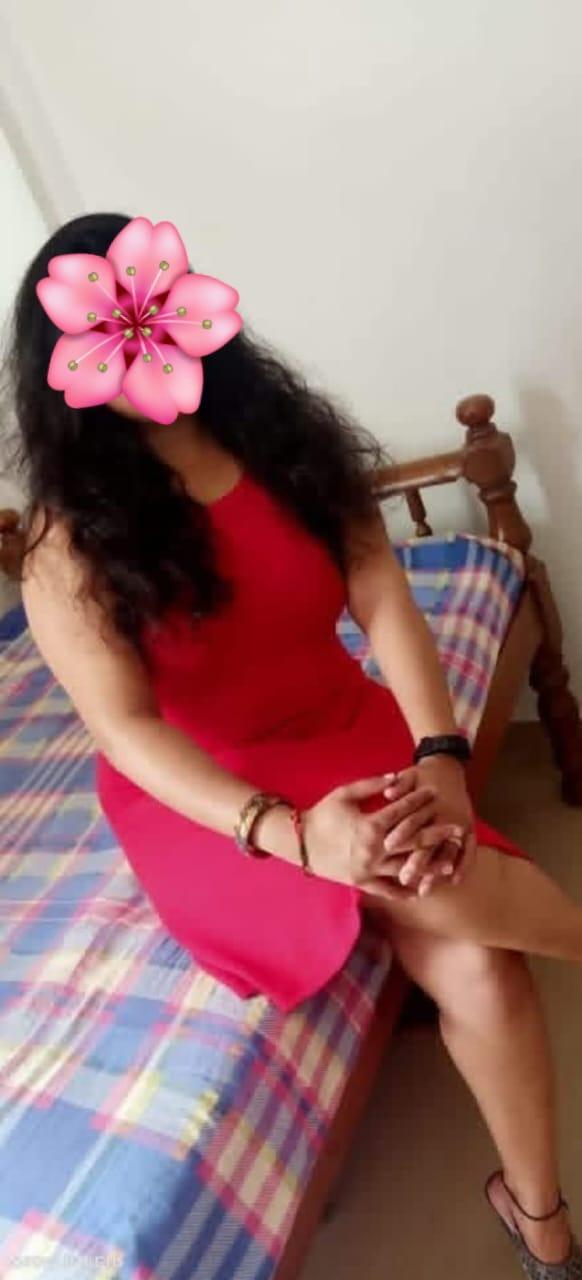 ❣️Young  Girl - full Service Rs; 5500/=(with room) & Really Photos  😍Hi, am Tharu..🫶