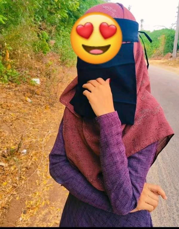 Real Muslim girl 👧 cam show available