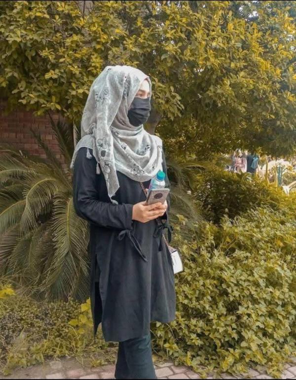 Real Muslim girl 👧 cam show available